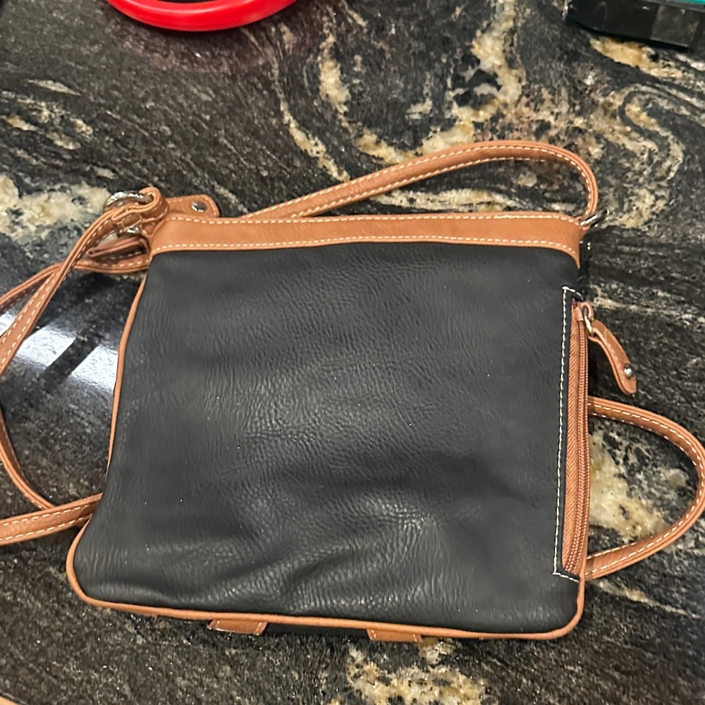 KOLTOV  Black and Tan Crossbody Bag - Picture 8 of 9